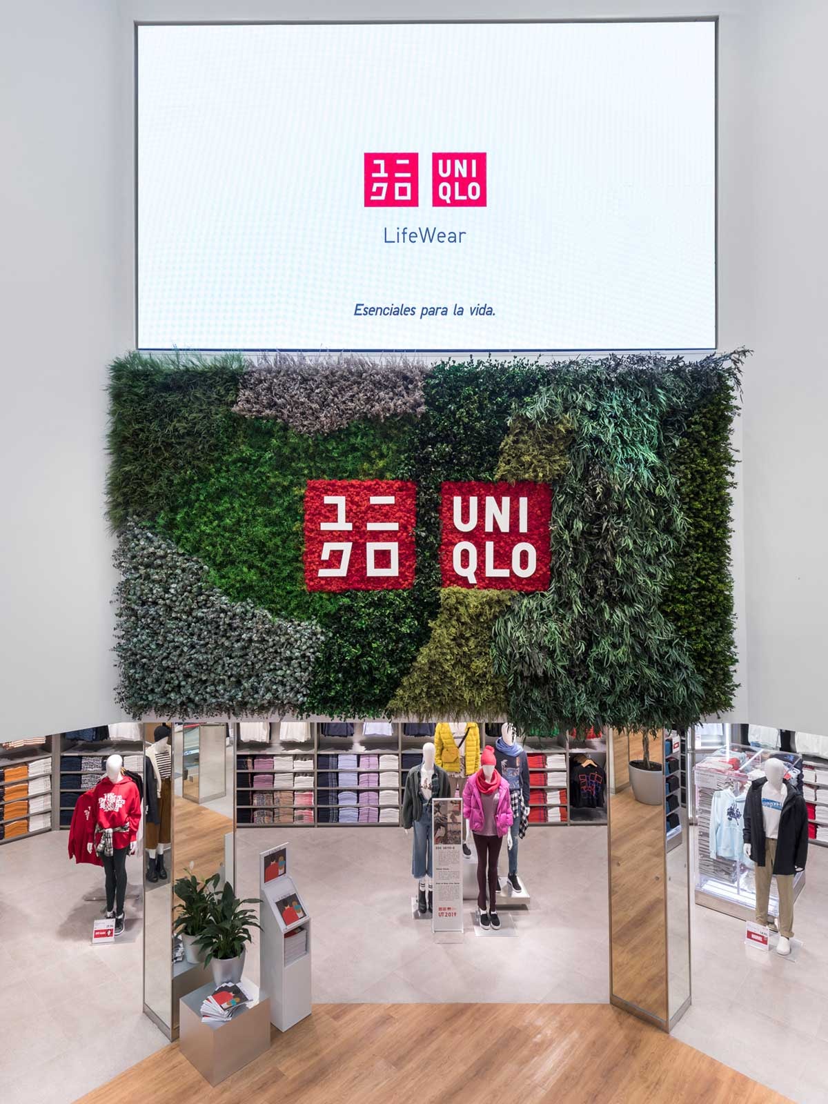 Uniqlo abre sus puertas en Madrid Uniqlo abre sus puertas en Madrid